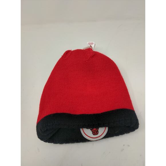 Vintage Mitchell Ness NBA Chicago Bulls Beanie Hat Embroidered Logo Pom Pom Red - Picture 10 of 13